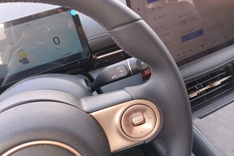 Used Baojun Yunhai 2024 600km Pure Electric Version Gear Lever