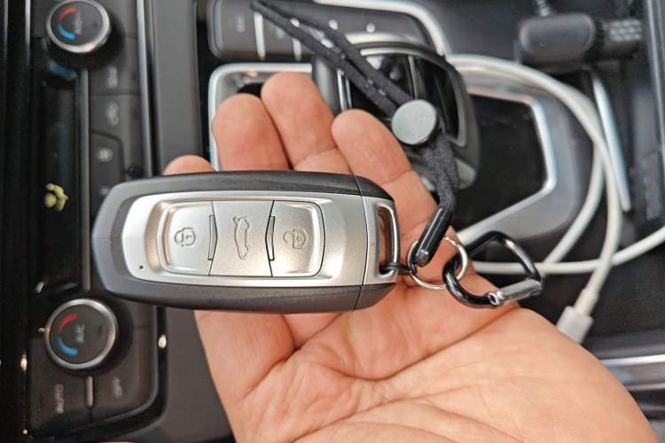 Used Geely Auto Emgrand X7 Sport 2022 1.8TD DCT Zhiya Trim