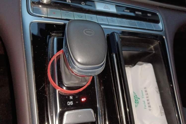 Used GAC Trumpchi M8 2021 Lingxiu Series 390T Deluxe Edition Gear Lever