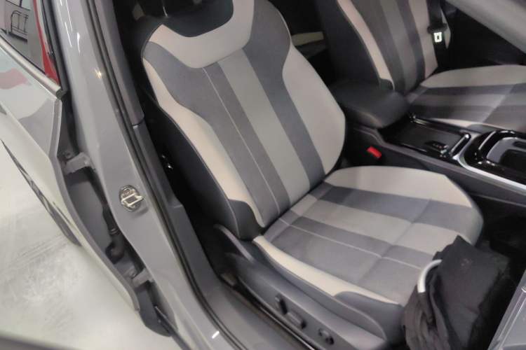 Used Volkswagen ID.4 CROZZ 2021 Long-Range PURE+ Two-Wheel Drive Version