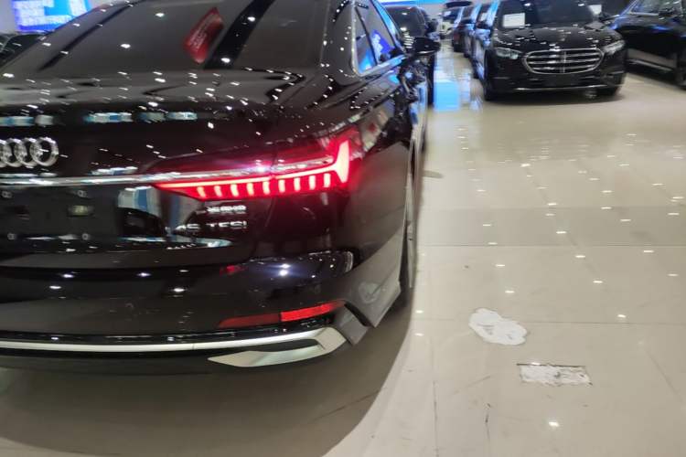 Used Audi A6L 2023 45 TFSI Prestige Dynamic Edition Right Rear Taillight