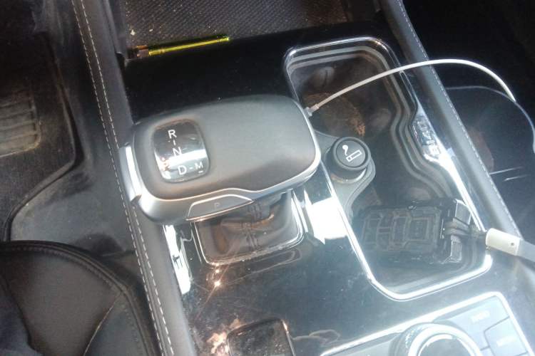 Used BAIC Off-Road BJ40 2022 2.0T Automatic Four-Wheel Drive Business Edition Gear Lever