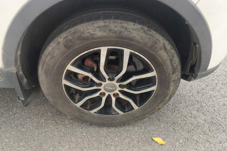 Used Lifan Auto Myway 2017 1.8L Automatic Luxury Model Right Front Wheel Hub