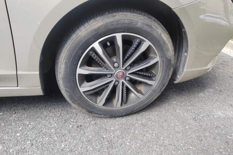 Used Roewe i5 2020 1.5L Automatic 4G Connected Leading Intelligent Driving Edition