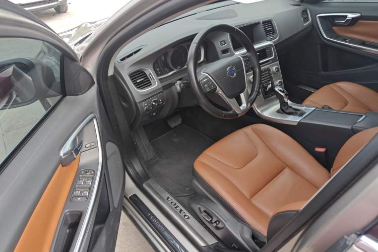 Used Volvo S60 2016 S60L T4 Zhiyuan Edition