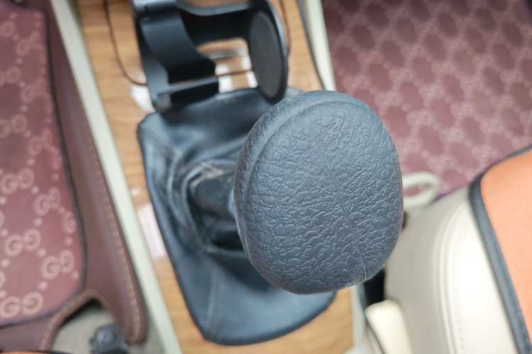 Used Buick Excelle 2015 1.5L Manual Classic Trim Gear Lever