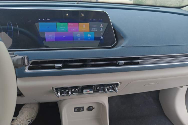 Used ORA Good Cat 2021 400km Standard Range Venus Edition Lithium-Ion Battery
