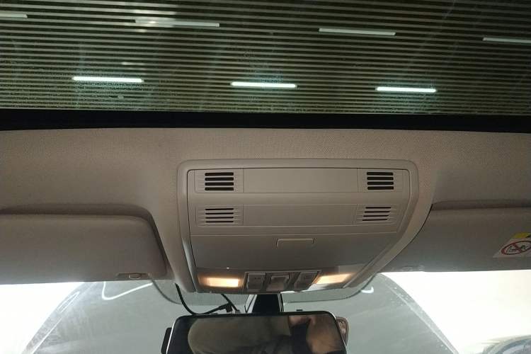 Used Volkswagen Golf 2018 230TSI Automatic Luxury Version
