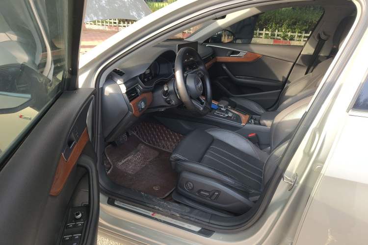 Used Audi A4L 2020 40 TFSI Luxury Dynamic Model
