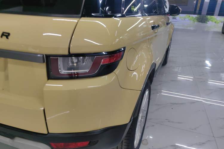 Used Land Rover Range Rover Evoque 2016 2.0T SE Smart Glow Edition
