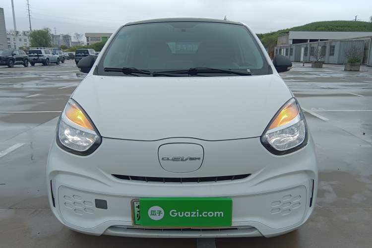 Used Roewe Clever 2021 302 km New Four-Seater Super-Efficient Version Front