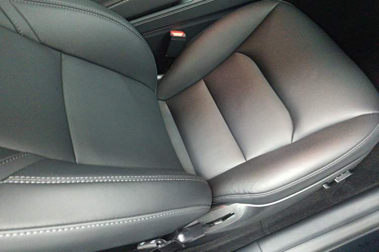 Used Tesla Model Y 2022 Long-Range All-Wheel-Drive Version