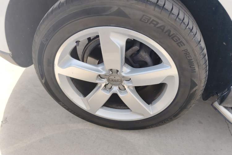 Used Audi Q5 2017 40 TFSI Ambition Edition Right Rear Wheel Hub