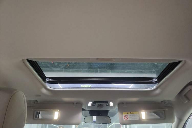 Used Toyota SIENNA 2023 2.5L Hybrid Comfort Edition