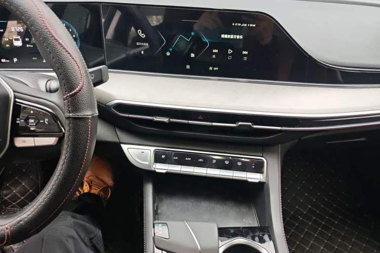 Used CHANGAN Eado 2023 Changan Edition PLUS Blue Whale NE 1.4T GDI DCT Prestige Version
