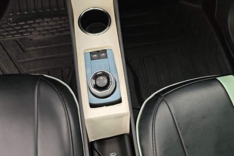 Used Geely Galaxy Panda 2024 Panda Mini 200km Endurance Bear
