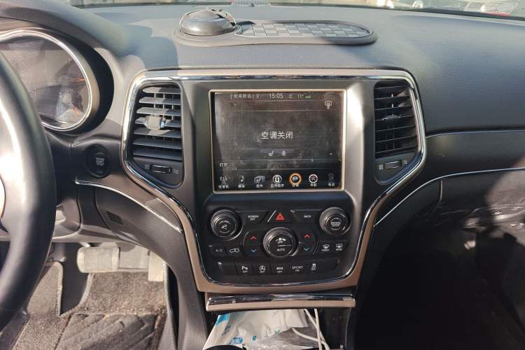 Used Jeep Grand Cherokee 2017 3.0L Comfort Navigation Edition
