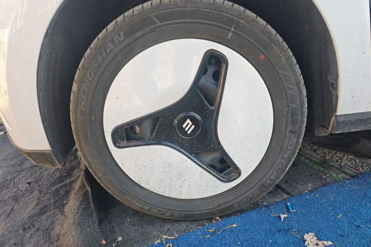 Used JMEV Xiao Qilin 2024 201km Comfort Version Left Front Wheel Hub