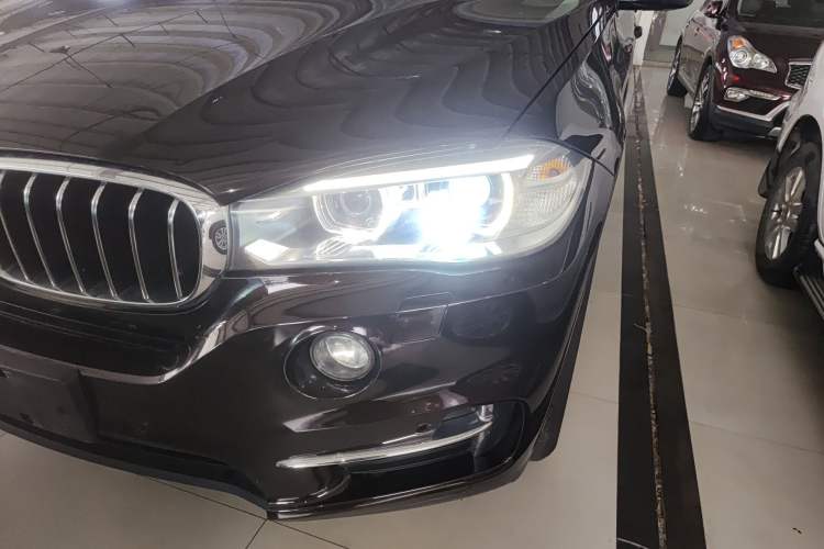 Used BMW X5 2018 xDrive28i
