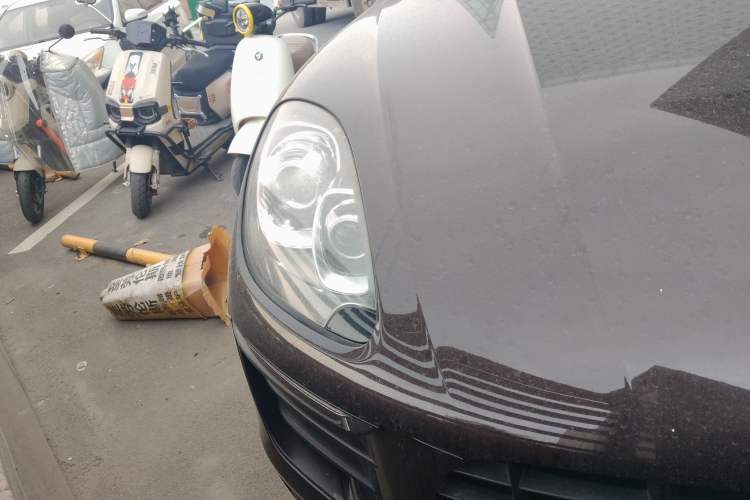 Used Porsche Macan 2017 Macan 2.0T Right Front Headlight