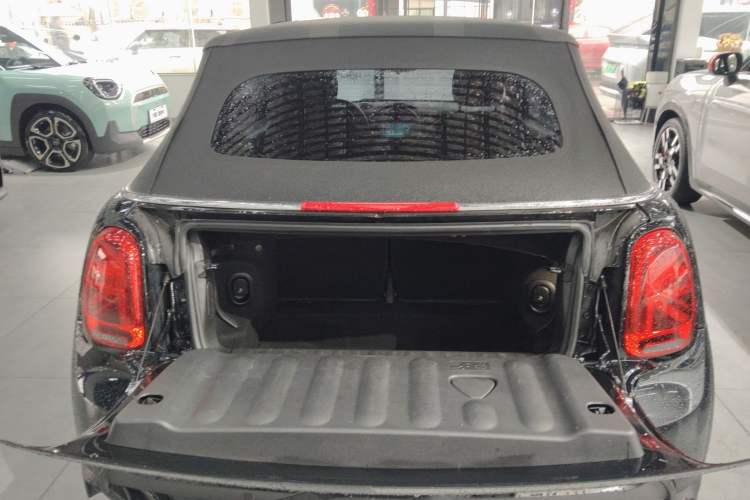 Used MINI 2023 Second Facelift 2.0T COOPER S CABRIO Artist
