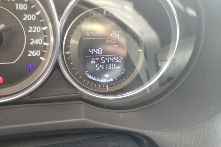 Used Mazda Atenza 2015 2.0L Blue Sky Luxury Edition Odometer Close Up