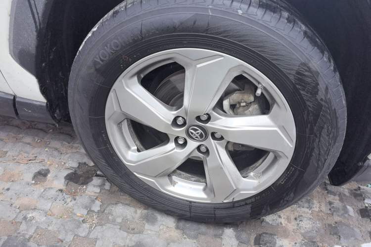 Used Toyota RAV4 2020 Dual-Engine 2.5L E-CVT Two-Wheel Drive Elite Edition