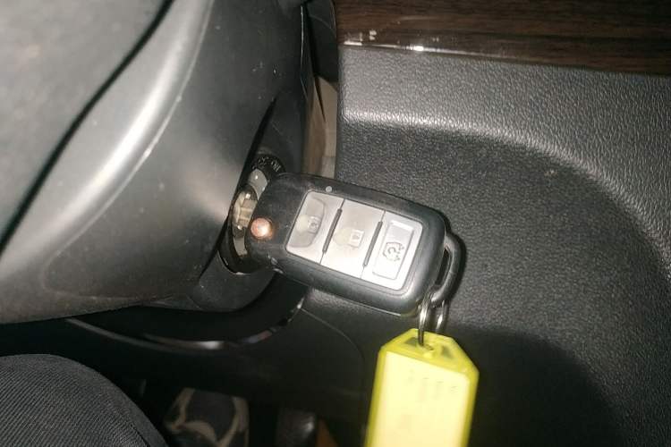 Used Dongfeng Fengon 370 2016 1.5L Manual Luxury 7-Seater