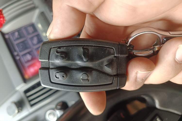 Used Land Rover Freelander 2 2011 3.2L China Red Limited Edition
