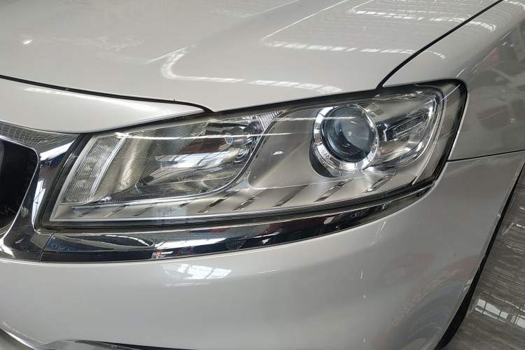 Used Geely Auto Emgrand GT 2017 2.4L Comfort Model Left Front Headlight