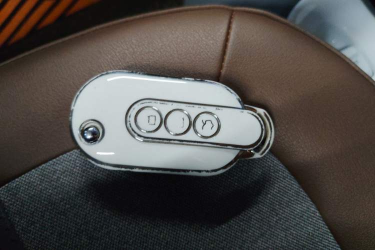 Used Wuling Hongguang MINIEV 2022 GAMEBOY 300km Enthusiast Model with Lithium Iron Phosphate