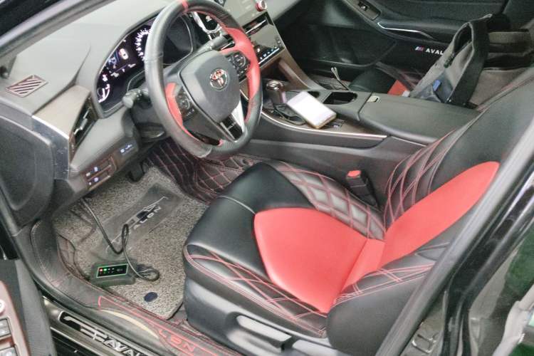 Used Toyota Avalon 2019 2.5L Ambition Version China VI Standard
