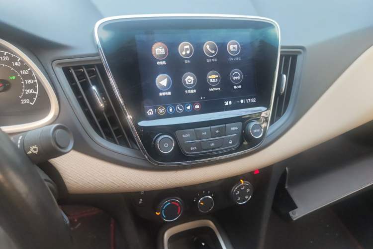 Used Chevrolet Monza 2022 320 Automatic Enjoyment Edition Audio And AC Panel