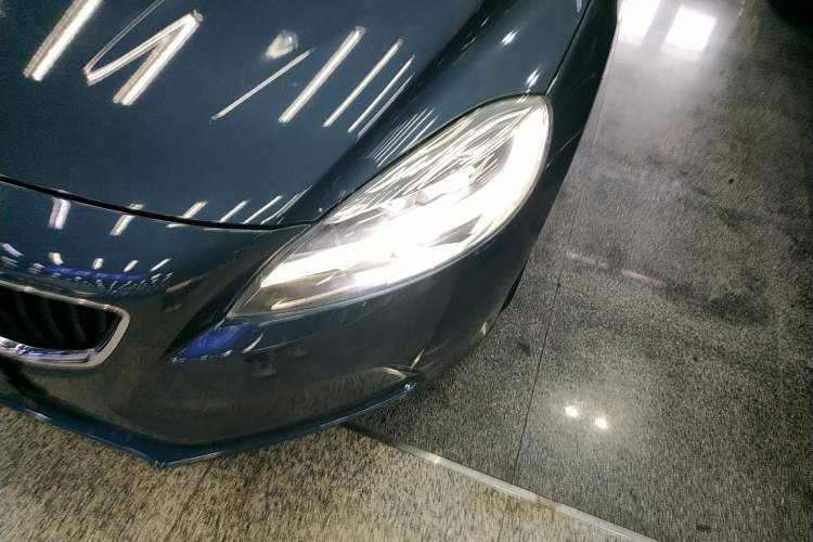 Used Volvo V40 2018 T3 Zhiyi Edition