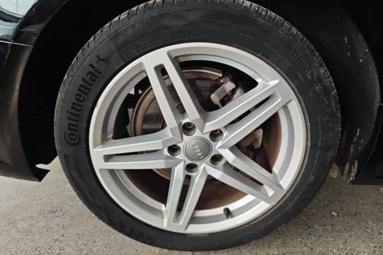 Used Audi A6L 2018 30th Anniversary Edition 30 FSI Style Model Right Rear Wheel Hub