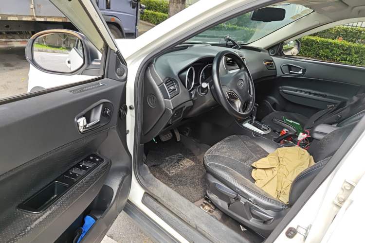 Used GAC Trumpchi GS5 2014 2.0L Automatic Two-Wheel Drive Deluxe Edition Driver Seat