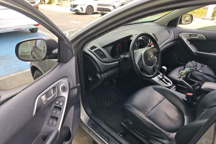 Used Kia Forte 2012 1.6L AT GLS Commemorative Edition
