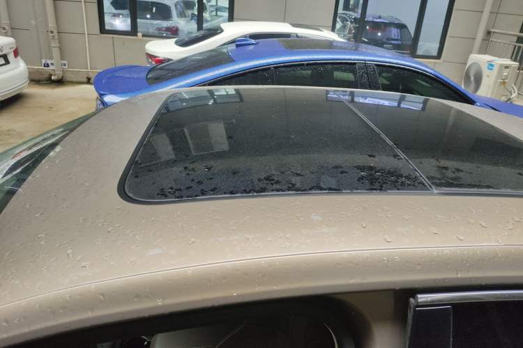 Used Volkswagen Passat 2020 330TSI Luxury Edition China VI
