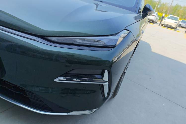 Used Geely Galaxy 8 2025 130km EM-P Starship Edition
