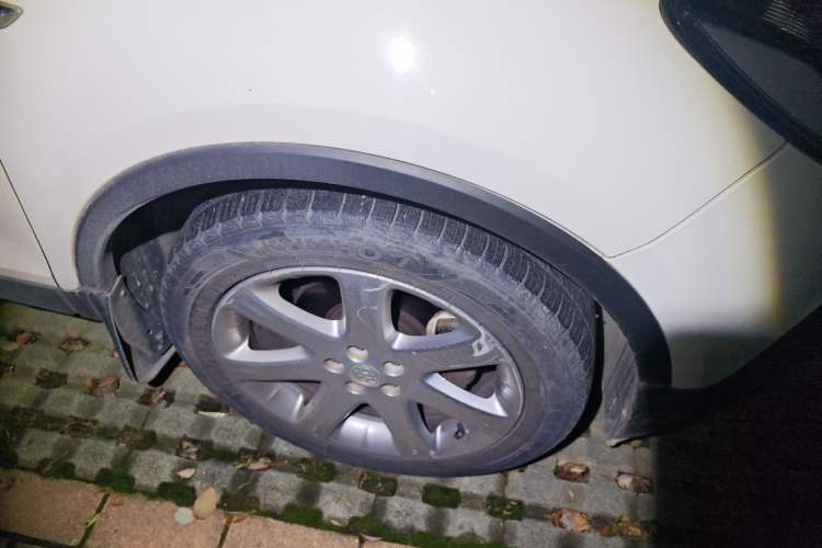 Used Buick Encore 2015 1.4T Automatic Two-Wheel Drive Urban Elite Version
