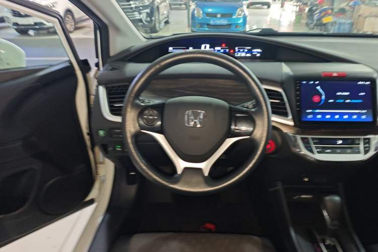 Used Honda Jade 2017 1.8L automatic Comfort version 5 seats