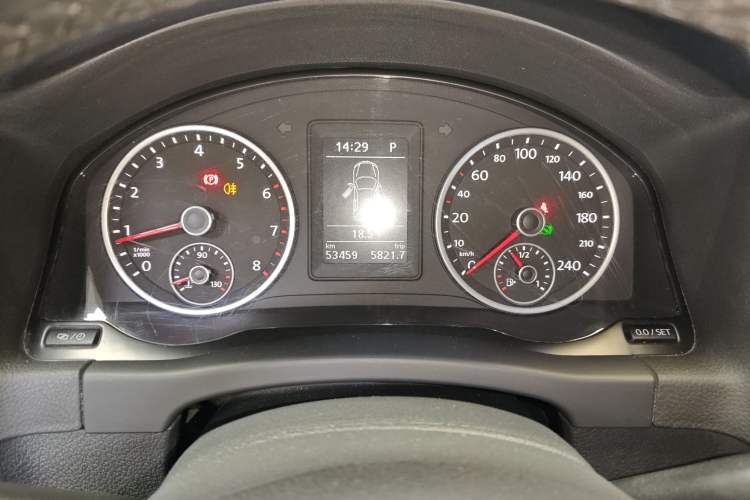 Used Volkswagen Tiguan 2015 1.8TSI Automatic Two-Wheel Drive Comfort Edition Instrument Cluster