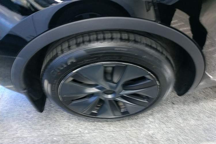 Used Tesla Model Y 2023 Rear-Wheel-Drive Version