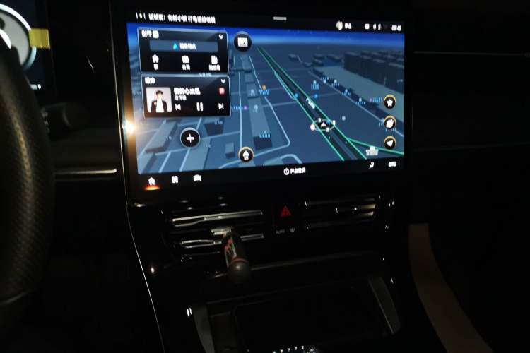 Used GAC Trumpchi M8 2024 Master Series 400T Prestige Edition Audio And AC Panel