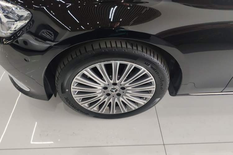 Used Mercedes-Benz E-Class 2023 Updated E 300 L Luxury Edition
