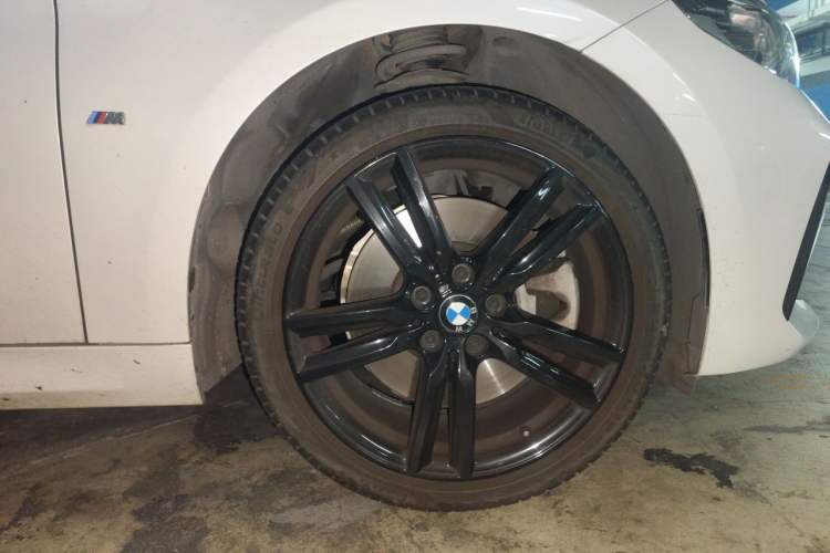 Used BMW 1 Series 2021 Restyled 125i M Sport Night Edition Right Front Wheel Hub