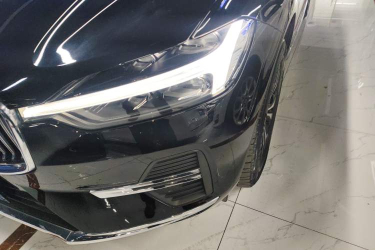 Used Volvo XC60 2023 B5 4x4 Smart Luxury Edition
