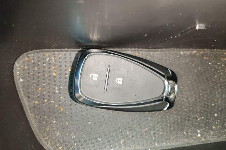 Used Chevrolet Orlando 2020 Light Hybrid Redline 530T Automatic Enjoyment Edition (5+2 Models)