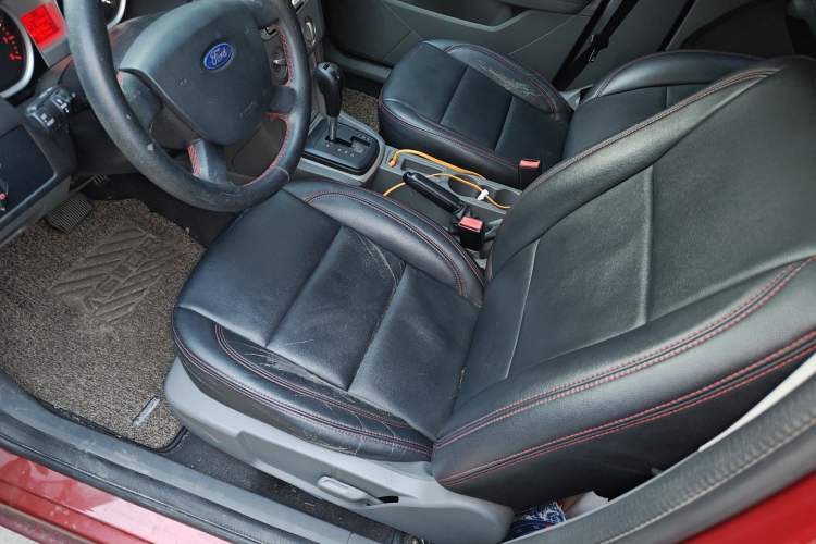 Used Ford Focus 2013 Hatchback Classic 1.8L Automatic Base Model Left Front Seat