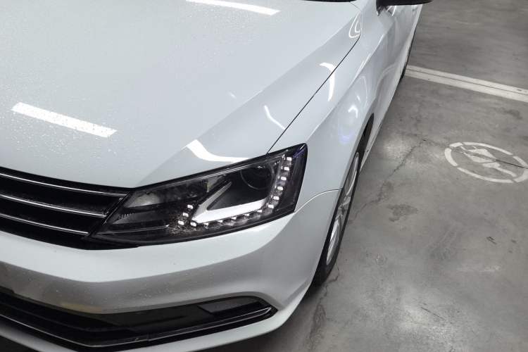 Used Volkswagen Sagitar 2015 230TSI Automatic Comfort Version